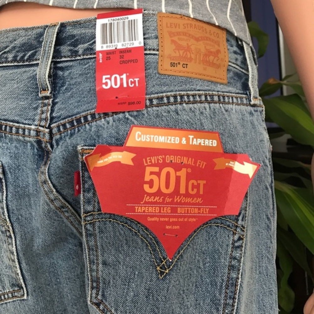Levi's 501 Boyfriend Jeans  - Picture 8 of 8